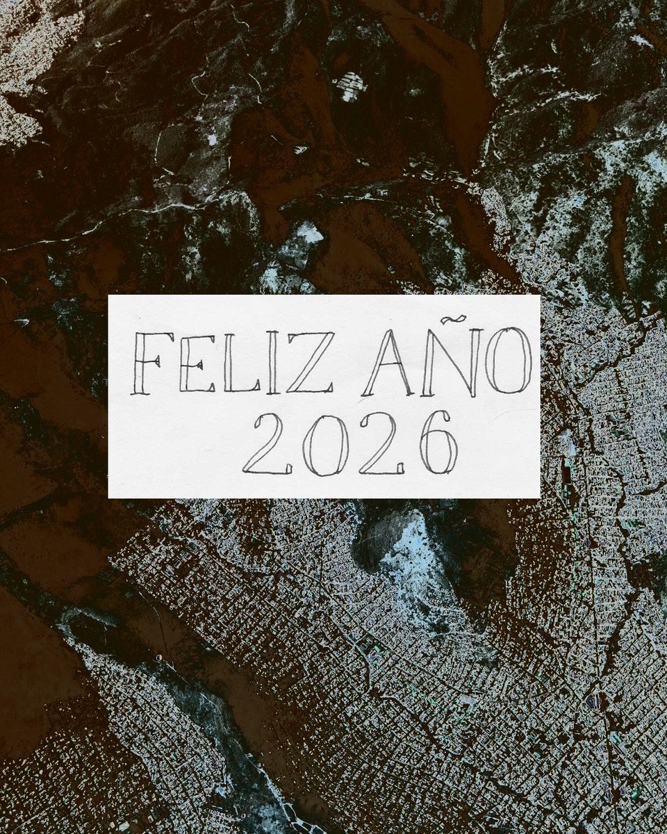 Un poquis tarde, pero no queríamos dejar de conmemorar el inicio del nuevo año. Seguimos trabajando en Peripheria Librería para este año 2026. 

Gracias por su apoyo al proyecto. Les mandamos abrazos. 💚

La fotografía es de la mancha urbana que rodea la Sierra de Guadalupe, en