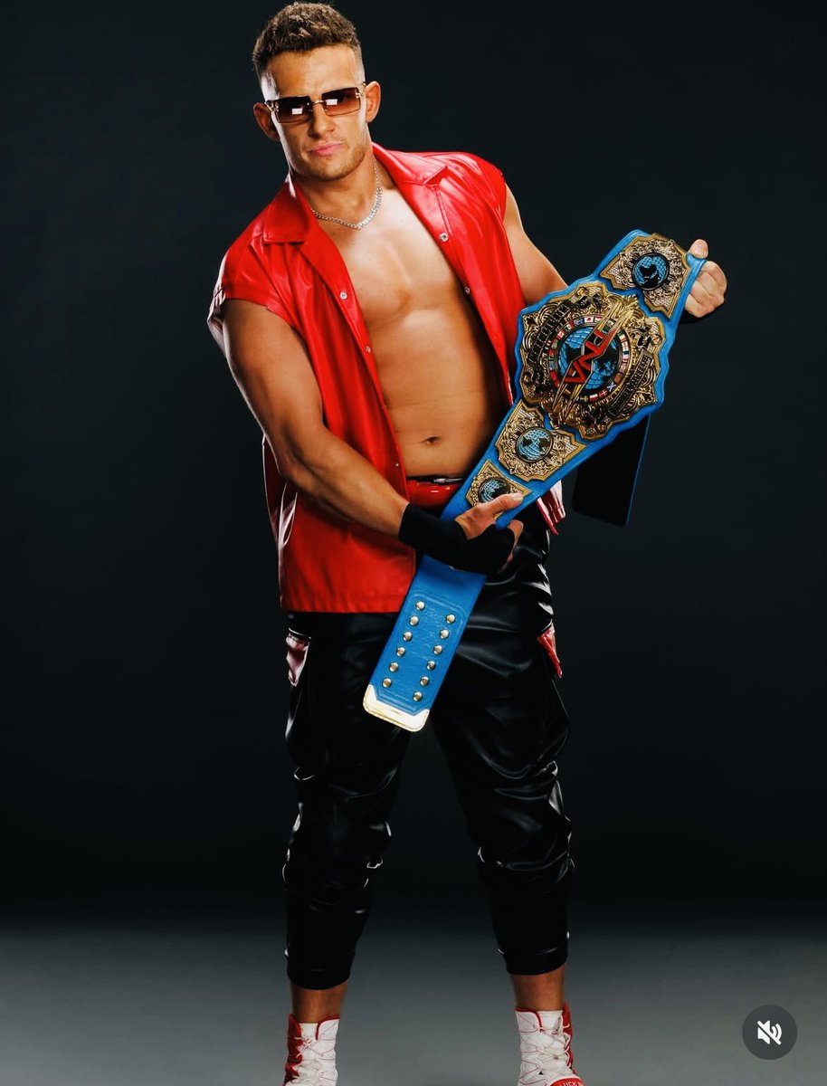 DON’T TRUST ANYONE. tweet media