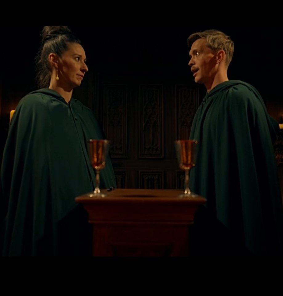 Jetsam_Shoes's tweet image. I’m so obsessed with them as a duo. The way they’ve had each other’s backs and fought through pretty crazy scrutiny. I really want to see them take it together #TheTraitors