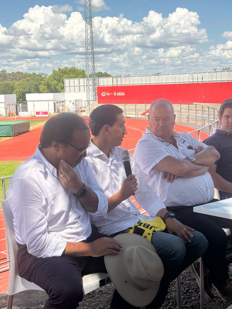 isaadami15's tweet image. 👉 Junto a compañeros de la Comisión de Turismo y la Comisión de Deportes de la Junta Departamental, acompañamos el lanzamiento del Campeonato Internacional Sub 20, que se disputará en Flores y Durazno, con la participación de Nacional, Peñarol, Argentinos Juniors y Estudiantes.…