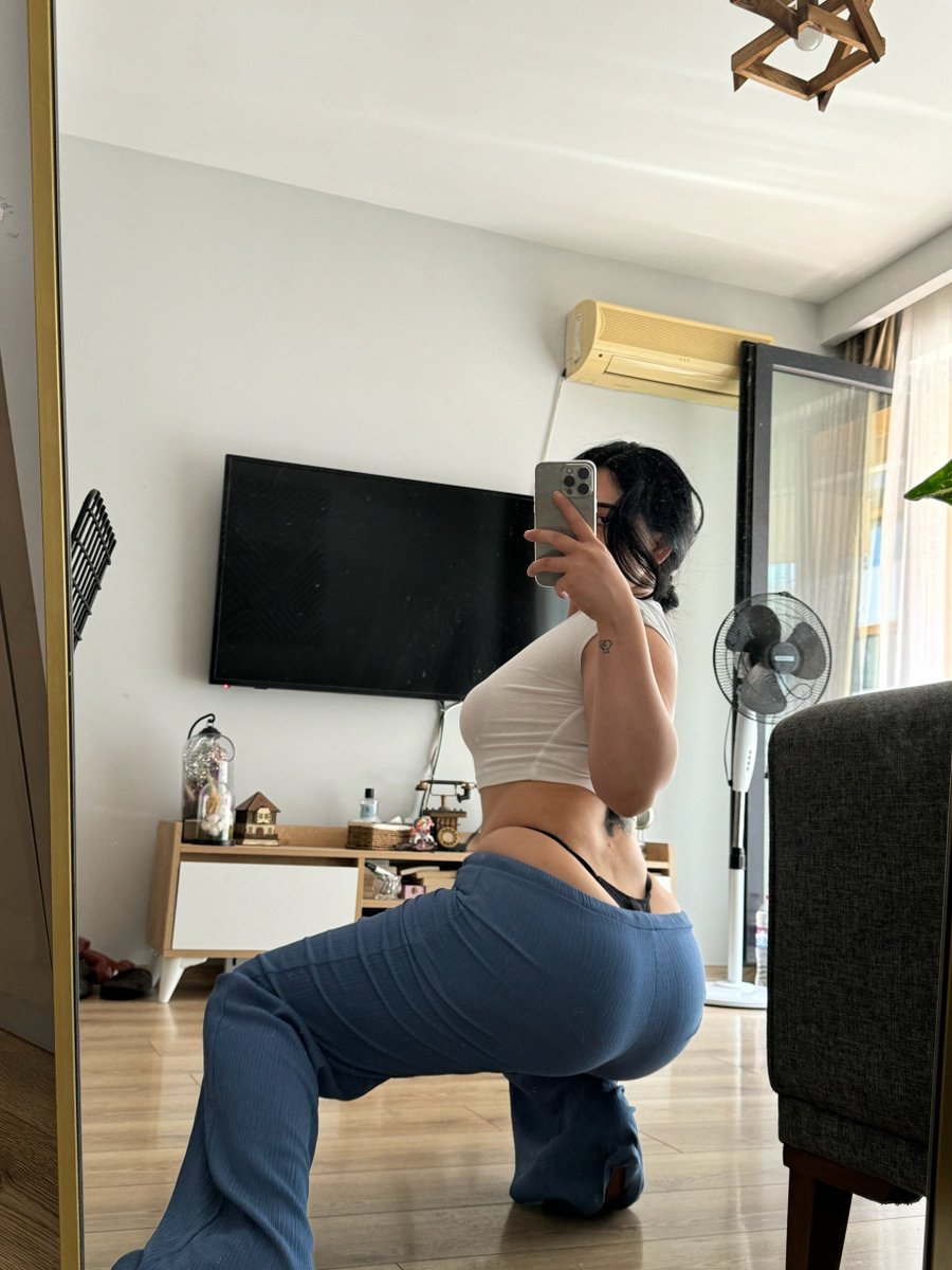 Hey Show me in a bikini from this angle.