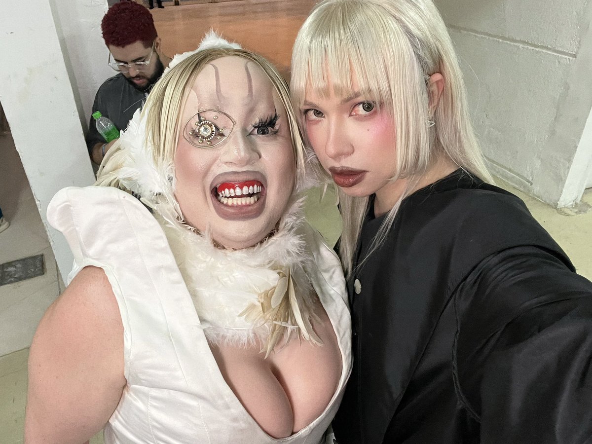 xxnri's tweet image. Estou 5% mais Ana