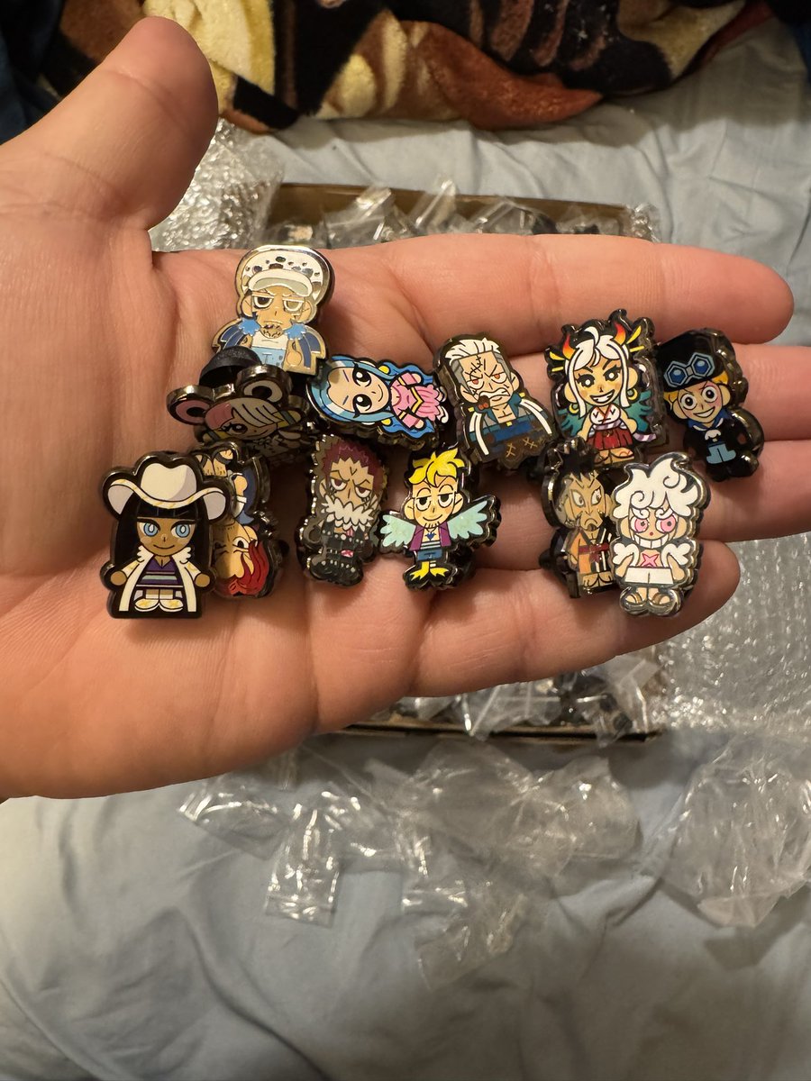 The capsule fillers finally arrived 🙏🏽 plan to grade them over the weekend then get to packing as soon as possible! Collab with <a href="/thomdrower/">thomdrower 🇨🇱 GHOMMS OPEN</a> 🤝