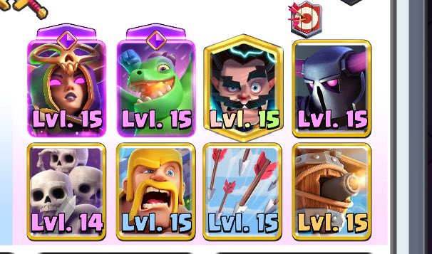 Auch wenn ich gewonnen habe, die die ohne Wincondition spielen sind M….

Das wäre so als würde nen Fußballclub ohne Stürmer spielen. 

Richtige….

#ClashRoyale