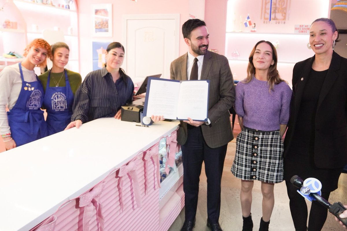 NYCMayor's tweet image. Small businesses shouldn’t have to navigate 6,000 regulations and rules to start and stay open in NYC. Today, I signed an executive order to cut the fines and fees small businesses pay and finally deliver relief.