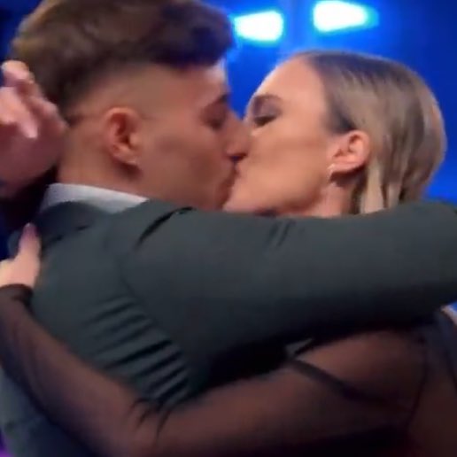 SrtaPickyGH's tweet image. El tiempo siempre lo pone todo en su lugar 

 #LaIslaDeLasTentaciones28