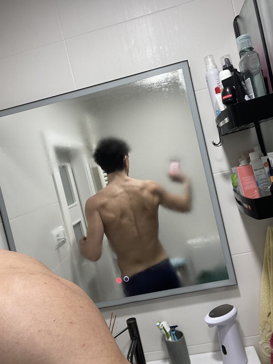 Carles tweet media