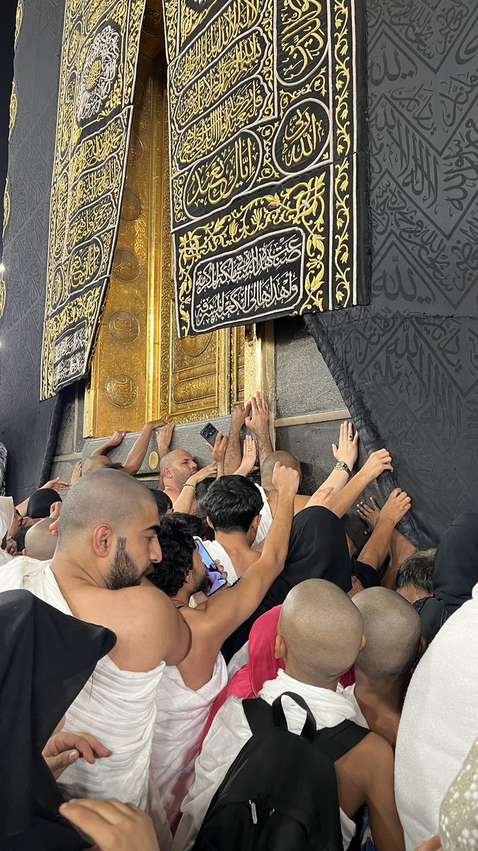 soo00oos3's tweet photo. " وتظن أنك ذاهبُ إليه بإرادتك
لكنه هو الذي إصطفاك للقائه " https://t.co/6QAtxRx1wu