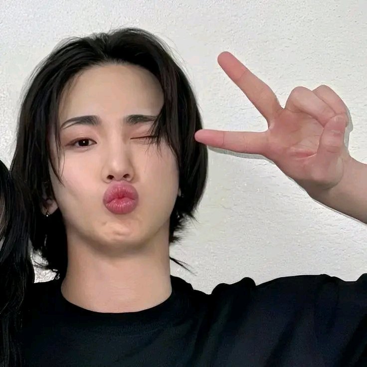 Shineesoobin's tweet photo. I miss my keybummie ☹️ https://t.co/6dKyZcLt5K