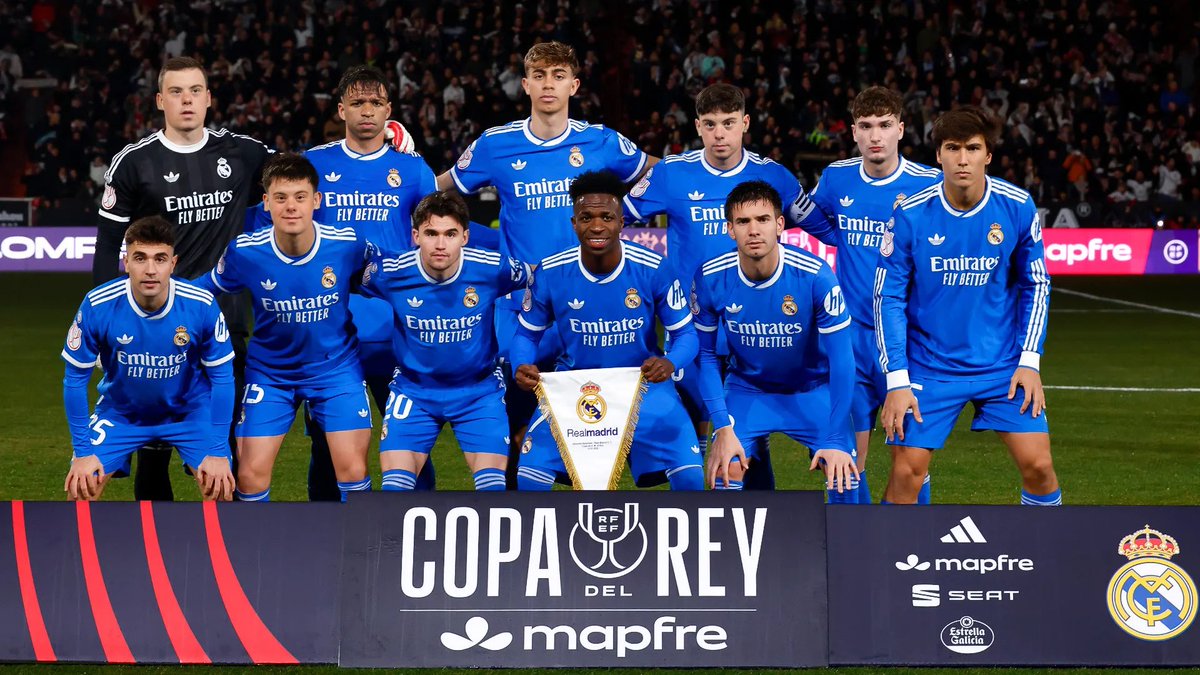 tr (@cojoncolgon) on Twitter photo 