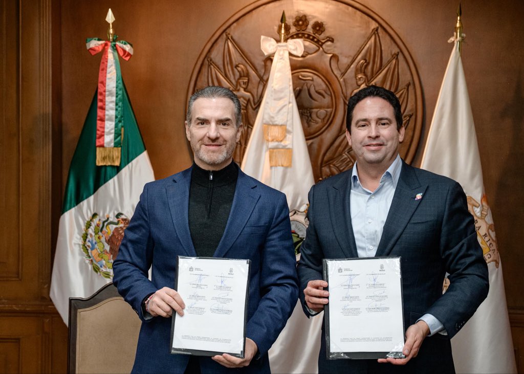 javierdiazglz's tweet photo. #Saltillo y #Monterrey vamos con todo en 2026. 🙌

Hoy, firmamos un importante convenio de colaboración con mi amigo, el alcalde @AdrianDeLaGarza , para trabajar con todo en promoción turística y económica, marcando el inicio de una gran coordinación entre ambas capitales. (1/2) https://t.co/ShBXxExoPC
