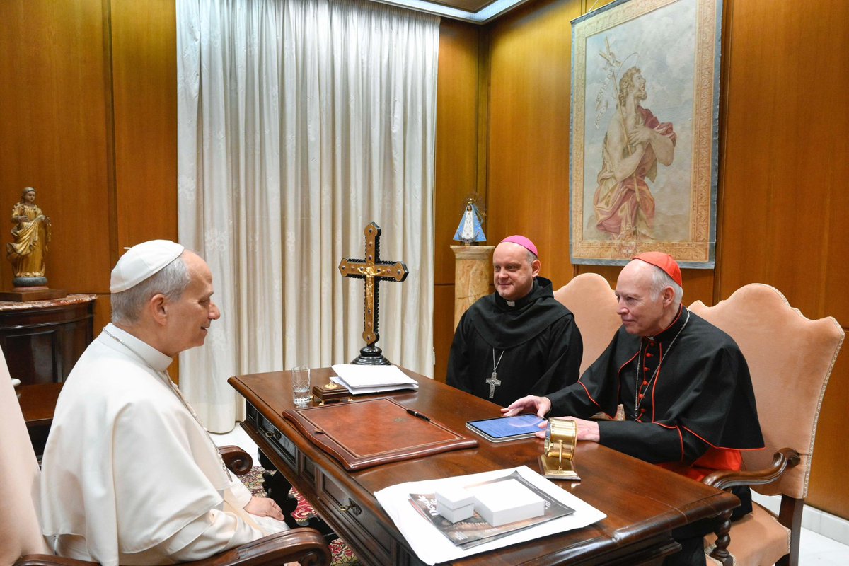 azucenau's tweet image. 🇻🇦🇲🇽El papa León XIV expresó su "deseo e interés" de visitar México próximamente para encomendar su pontificado a la Virgen de Guadalupe, informó la Arquidiócesis Primada.

Aún no hay fecha, pero el anuncio llega a días del arranque de las peregrinaciones 2026 hacia la Basílica.…