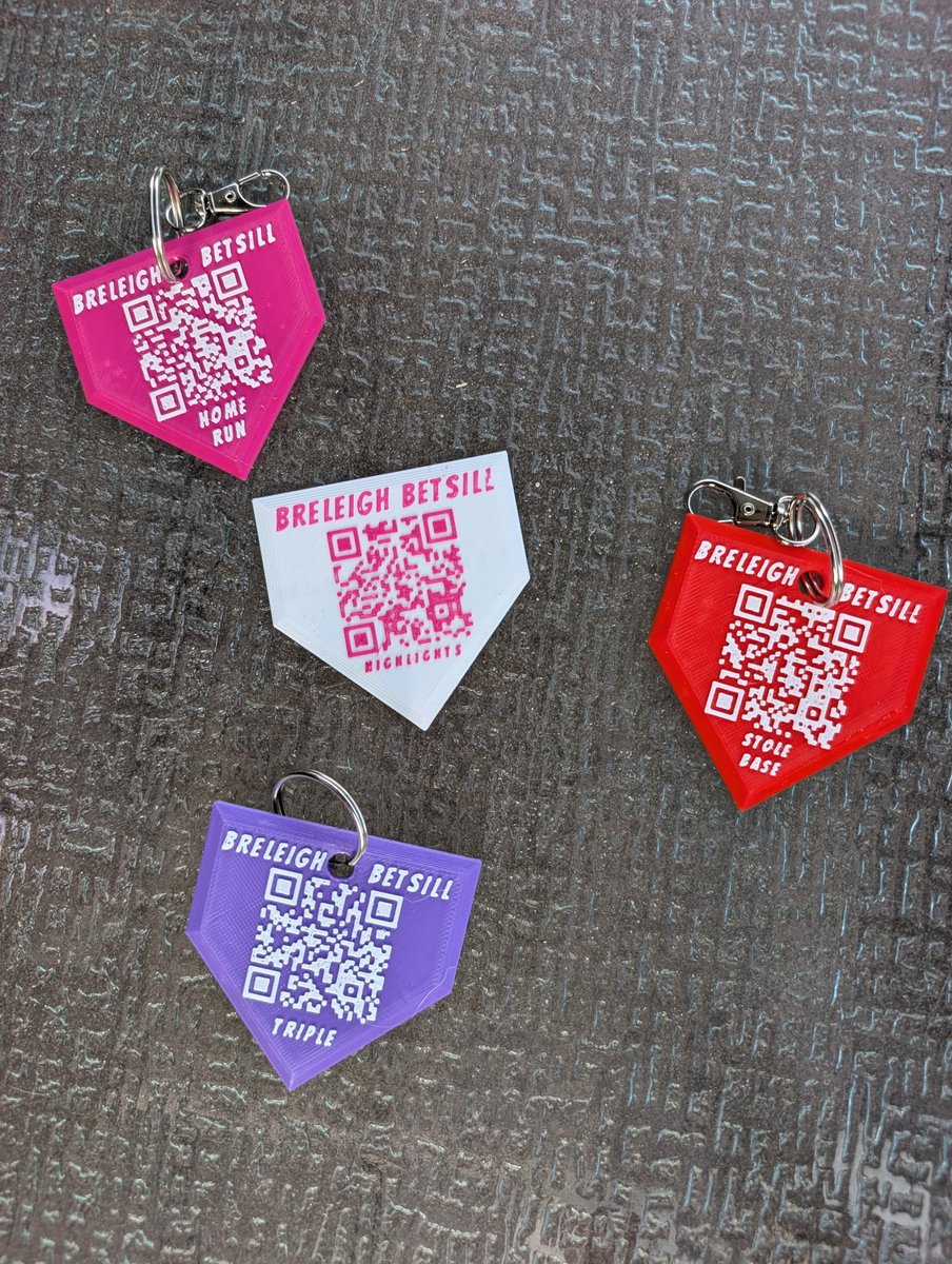 BBetsill2028's tweet photo. I’m happy to announce I have partnered with @4LifeTags as a softball ambassador.  4LifeTags are scannable softball keychains that link straight to highlights and videos! You can even personalize tags to hand straight to college coaches. Use code BRELEIGH15 to receive 15% off and give them a try:
@CarEliteNCorg
@SBRRetweets
@SoftballDown
@NCAASoftball
@TopPreps
@ExtraInningSB
@PrepSoftball
@PordlRecruiting
#4LifeTags
#SoftballRecruiting