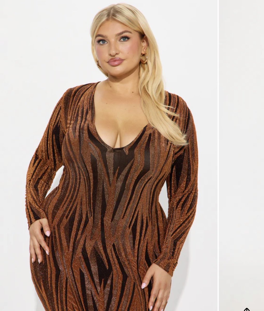 DeeLaSheeArt's tweet image. I know I said something about this before but it’s just makes me mad how they be tryna desexify clothes for fat women 😩