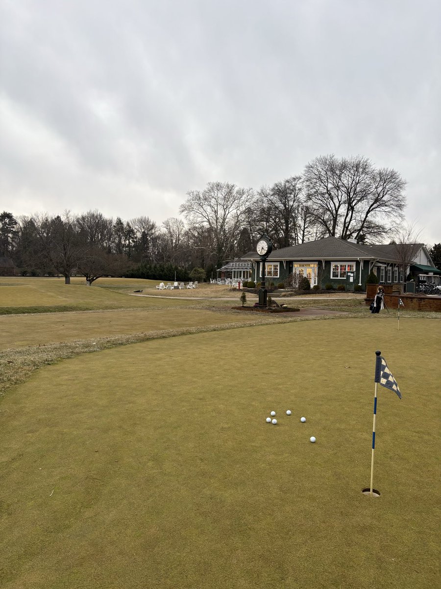 pushdraws's tweet image. 55 degrees in January? Sure