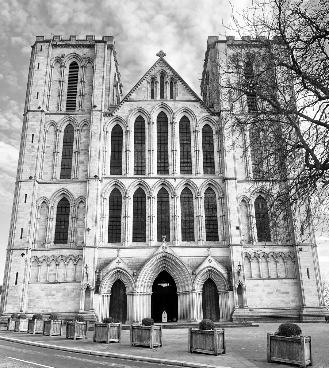 handedon's tweet image. Ripon Cathedral