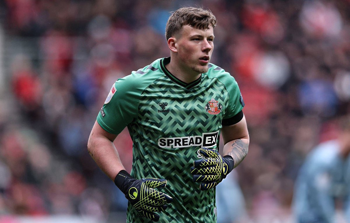 eflpublished's tweet image. Millwall are reportedly interested in signing Sunderland goalkeeper Anthony Patterson (25) on loan for the remainder of the season 🦁 Via | @reluctantnicko 

Sunderland may let the ‘keeper leave to play games as he’s lost his place this season 🌟

#Millwall | #SAFC