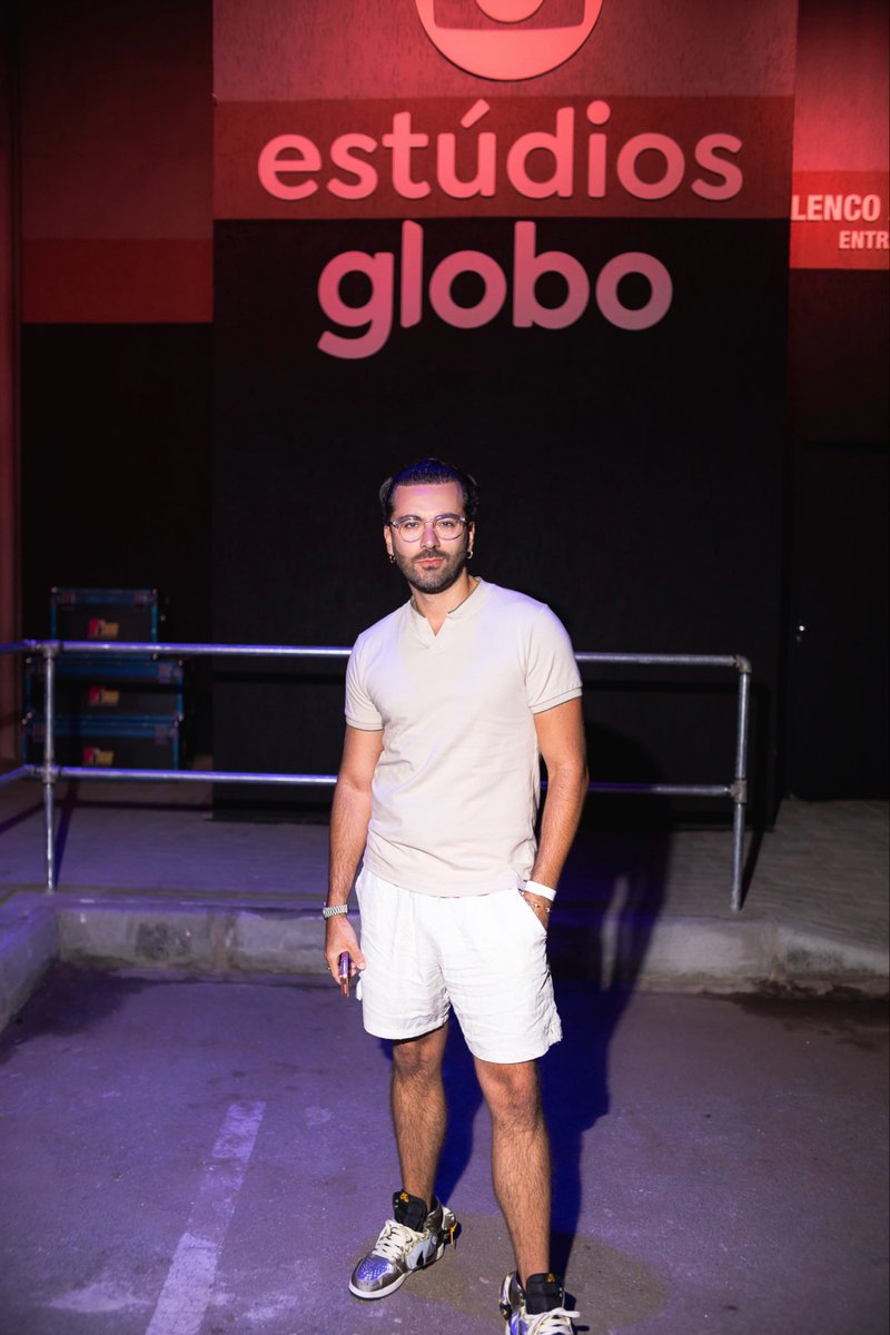 officialyohan's tweet photo. Hey @grok make me hotter wearing briefs ! https://t.co/5e5DDK0Teh