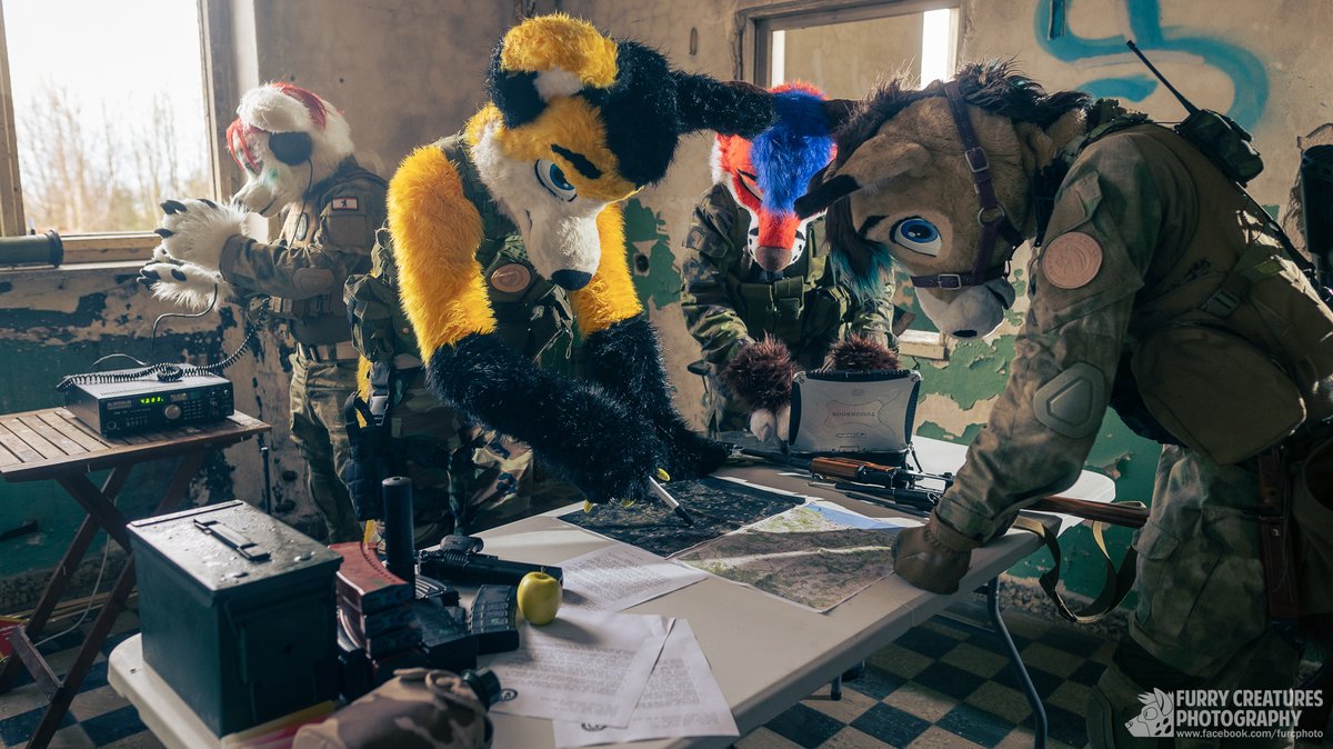 FurCPhoto's tweet image. We sneak in from the south, hit them from the side and then have an apple...

🦊 @Cophie11
🐶 @DodgeHusky
🐺 @TakeruWolf
🐴 @JohnnyHappyColt