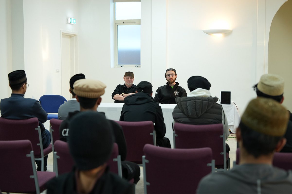 By Allah’s grace, our first community gathering was a success with 31 attending. We played badminton, prayed, and had talks on faith in modern life and young marriage, strengthening bonds through faith and togetherness.

#Hartlepool #Family #Togetherness #FaithInAction #MKAUK