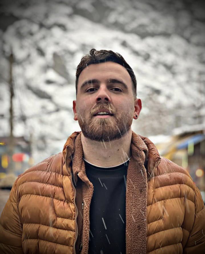 İran'da sembol haline gelen gencin idamı ertelenmiş uluslararası baskı işe yaramış görünüyor