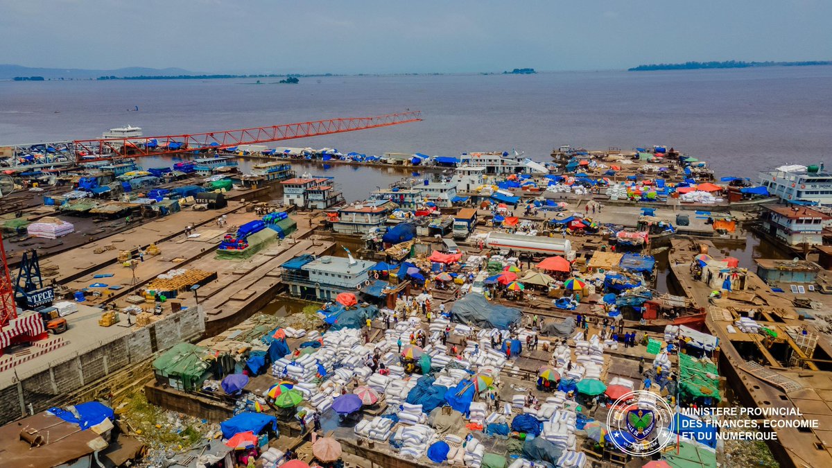 🛑Inspection au port Ondinka : Magloire Kabemba engage la digitalisation pour sécuriser les recettes publiques

#Kinshasa, Gombe – Le ministre provincial des Finances, de l’Économie et du Numérique, Magloire Kabemba, a effectué ce matin 14 janvier une visite d’inspection au port