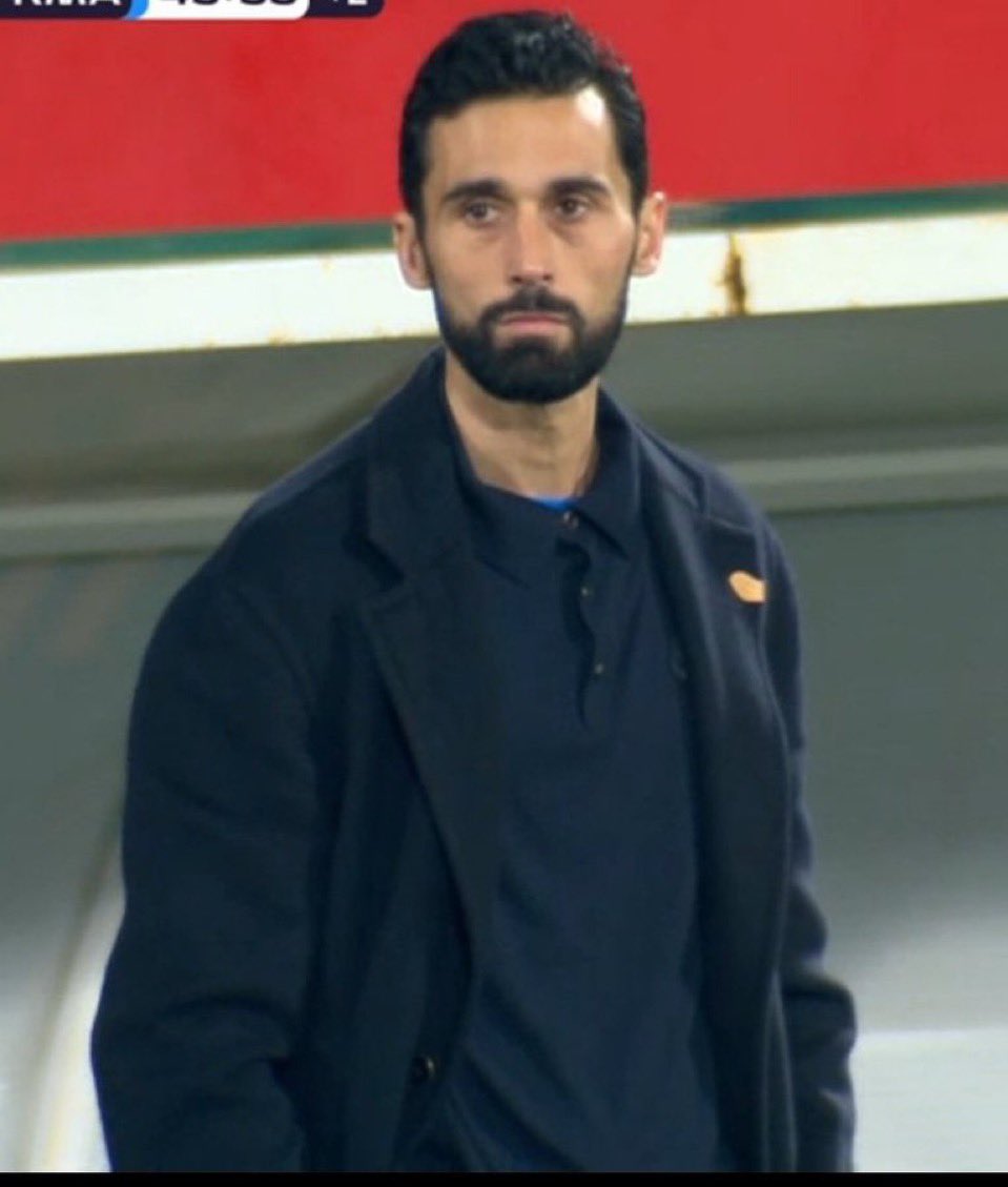 NoodleHairCR7's tweet image. 🚨🚨 BREAKING: ALVARO ARBELOA IS SACKED WITH IMMEDIATE EFFECT