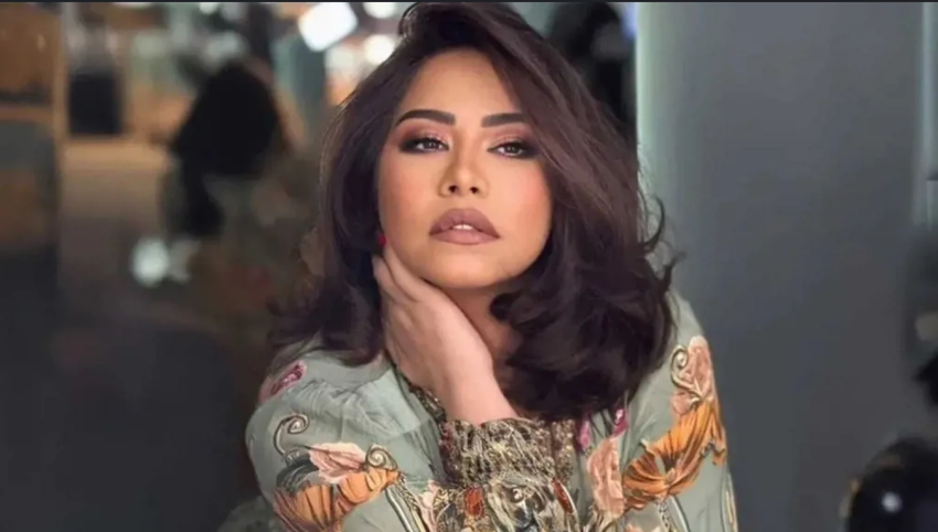 صور.. نقل الفنانة مصرية شيرين عبدالوهاب بسيارة إسعاف.. ولا تأكيدات عن رحلة علاج خارج مصر.. تفاصيل موسعة في 