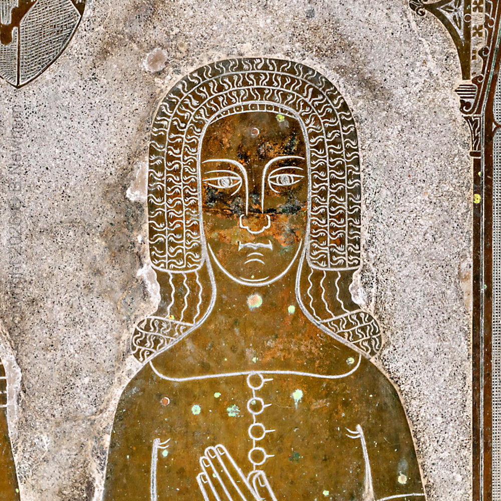 cbnewham's tweet photo. Holding Hands Forever

A magnificent brass lies in the church at Chrishall (Essex). It depicts Sir John and Lady Joan de la Pole (d.1379/80) holding hands beneath elaborate Gothic canopies - echoing their marriage vows in perpetuity. https://t.co/lr03VgzTuZ