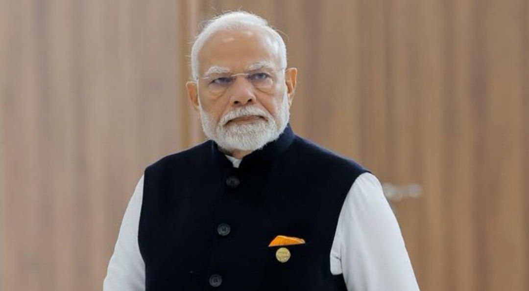BhikuMhatre tweet media