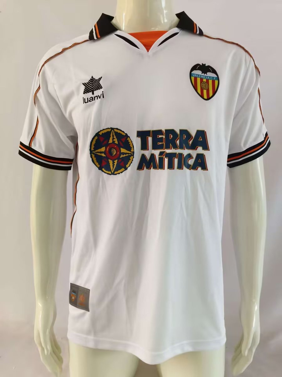FerElTomatxAzul's tweet image. ⚽️SORTEO FUTHOOPS⚽️

Una camiseta histórica del Valencia a elegir (envíos a España)

Requisitos:

- Seguir a @Futhoops y a mí
- Dar RT a este tweet
- (opcional) mencionar a un amigo 

Ganador este domingo ‼️‼️‼️