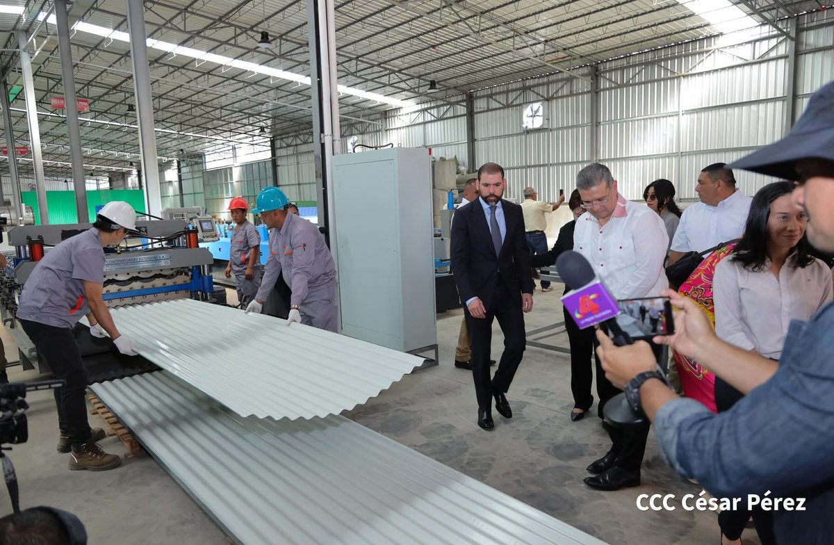 #Nicaragua // Inauguran la Empresa L&amp;L Contemporary Exterior, dedicada a la fabricación y comercialización de láminas galvanizadas y aluminizadas con aislante térmico, así como tejas de PVC , la cual viene a fortalecer el desarrollo productivo y generar más empleo.🤝🇨🇳

<a href="/nuevaya/">La Nueva Radio YA</a>