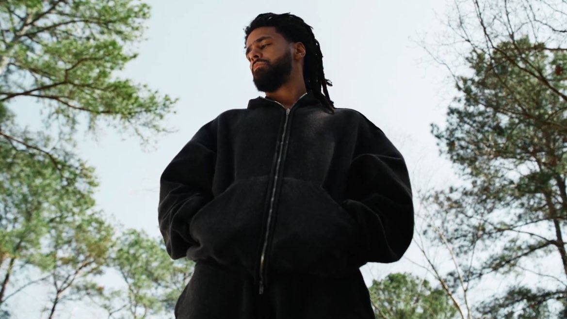 JColeVillle's tweet image. The Fall Off era is here. 🐐