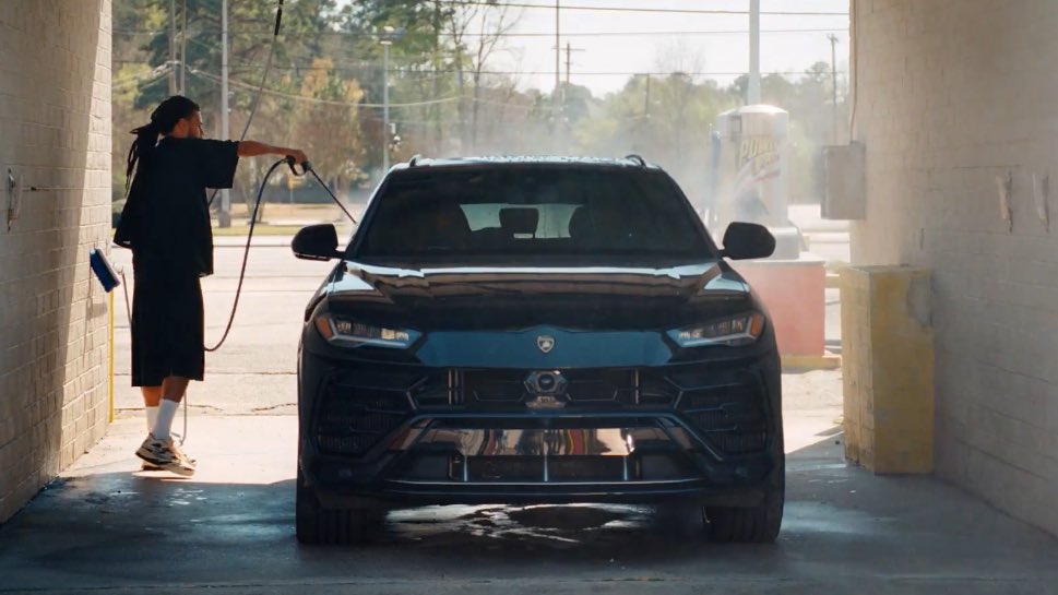 JColeVillle's tweet image. The Fall Off era is here. 🐐