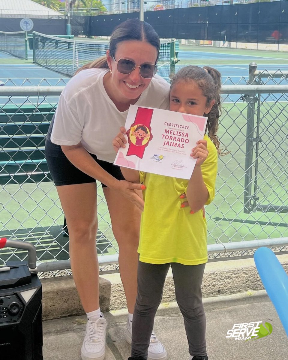 FirstServeMiami's tweet photo. Behind every practice, every event, every lesson, and every smiling kid is a team that makes it all happen. 🎾✨

👇 Drop a 💚 in the comments to thank the team that makes it all happen! https://t.co/s5mnxtZzED