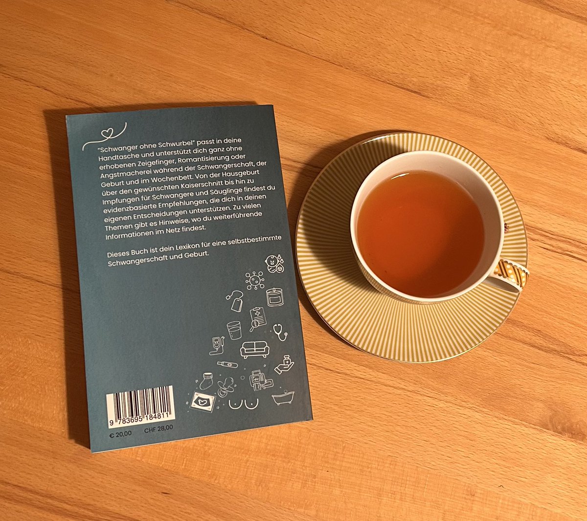 Ok, hab grad vieeeele Exemplare für alle „Betroffenen“ bestellt. Im Handel dann ab Februar 🥹🫶♥️
Danke. Danke, dass ich das machen durfte! 
#schwangerohneschwurbel
