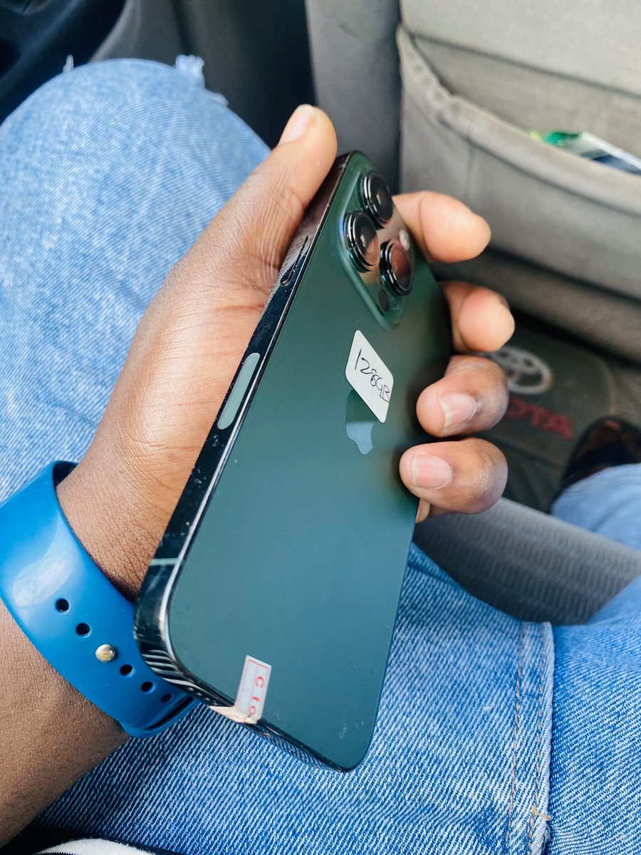 So guys i will be giving out my former phone which is 13pro to any comment with zero likes 
You might be lucky 🍀