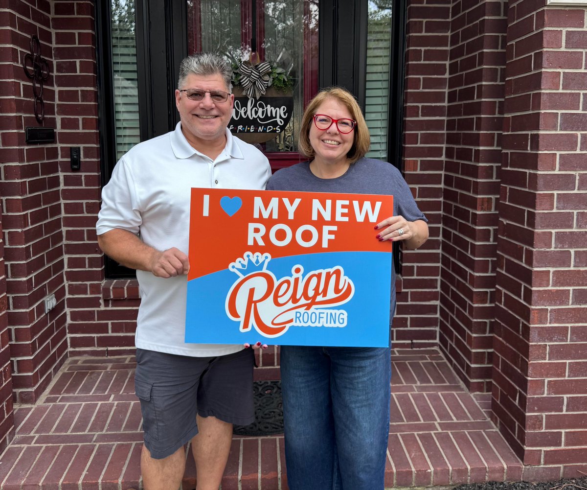 reignroofing's tweet photo. We absolutely LOVE our customers!  This one was special.  Thank you to the Livesay family for trusting Reign Roofing with your new roof.

If you or someone you know is looking for a trusted roofing company for repairs or a replacement, we'd be happy to help! https://t.co/TsERTzqraf