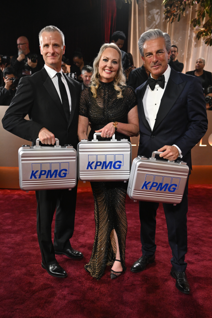 Jennifer Flynn Dear tweet media