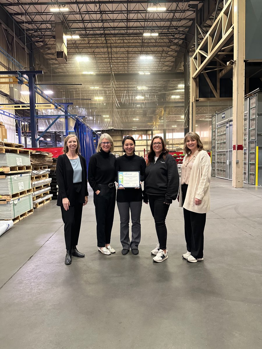 Select Lincoln tweet media