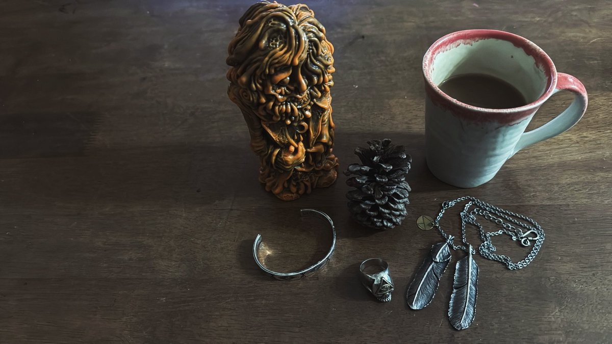 👁️🍁🧟‍♀️☕️ 霧錆 #sofubi #sofvi #勇人屋 #怪人レイニー #宵酔