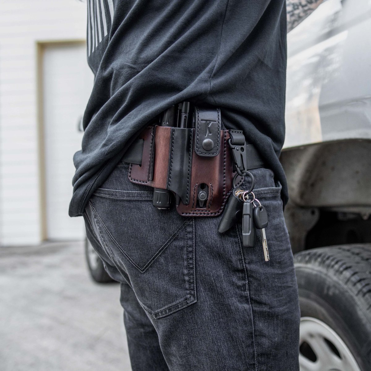 Products's tweet photo. Handcrafted leather gear for your EDC essentials. Secure, stylish, and built to last.
