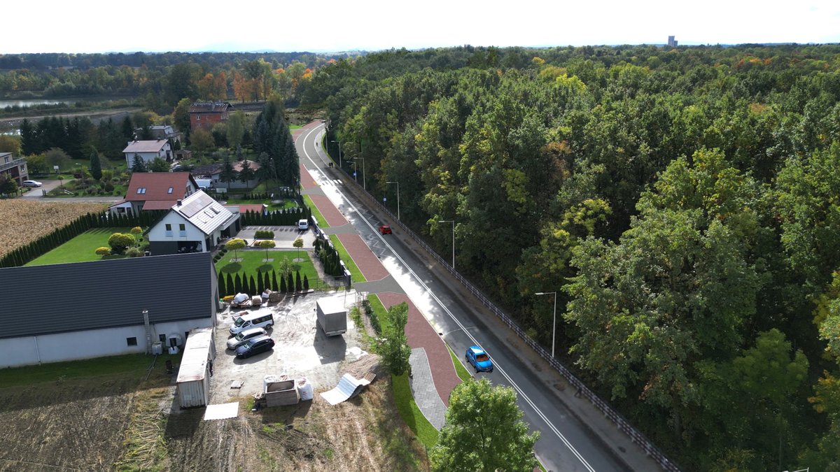 MarcinKorytko's tweet photo. Inwestycje w Powiecie Wrocławskim przyspieszają. Podpisałem decyzję ZRID na budowę mostu w ciągu drogi 2075D.

✅ Koszt: ponad 20 mln zł ✅ Finansowanie: 100% środki rządowe ✅ Kolejny krok: przetarg na roboty budowlane

Modernizujemy infrastrukturę dla Was! 🚗

#PowiatWrocławski https://t.co/a85nLLvFCR