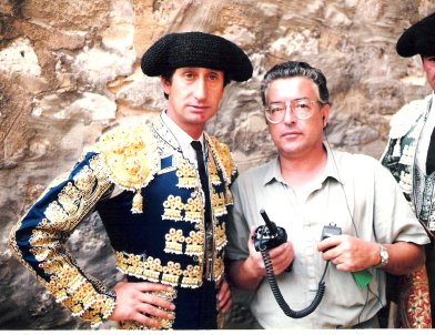 Hoy, 14 de enero de hace 25 años, nos dejó el gran torero Julio Robles. Su estilo permanece vivo. El diestro de Fontiveros falleció en 2001 !Viva el toreo¡