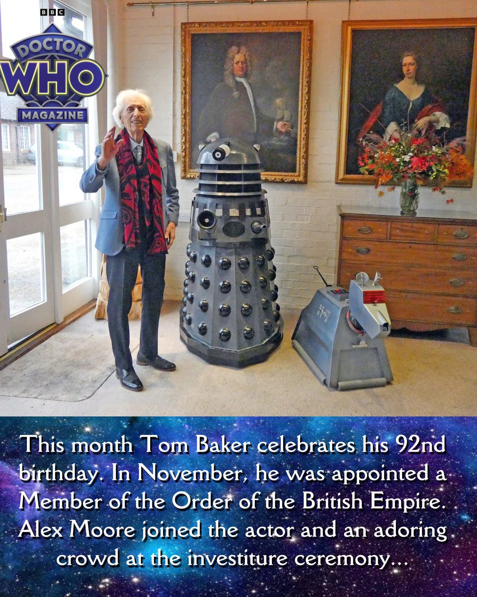 DWMtweets's tweet image. 🎂 Tom Baker turns 92!
🏅 Appointed an MBE in November, he chose a local investiture at Hole Park-making it gloriously wacky in true Tom style, including 2 iconic Doctor Who costumes, a Tardis, Daleks &amp;amp; K9!
📸 Full story in Doctor Who Magazine 625-out now!

#DoctorWho #dwmtweets