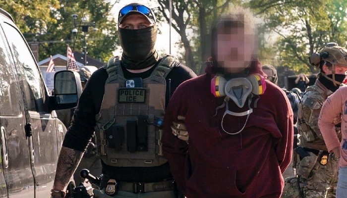 🚨 Expulsiones exprés, redadas en “lugares sensibles” y más separaciones familiares en EU.

El Mtro. Salvador Guerrero Navarro de la <a href="/CJRAlaideFoppa/">Clínica Jurídica Alaíde Foppa</a> alerta de un giro punitivo: deportaciones a personas con delitos menores y con años de residencia, endurecimiento de visas y niñas