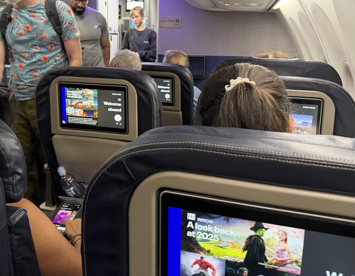 duediligenceguy's tweet image. I’ve been recognized on airplanes before…

This is the first time a stewardess shouted excitedly: “I know you—you’re Lobo Tiggre! It is you, it is you!”

Market indicator?