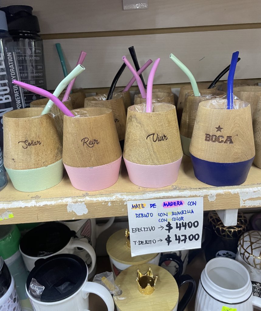 Soñar ✨
Reir ☺️
Vivir 🍃
BOOOOOOOOCA 💙💛💙