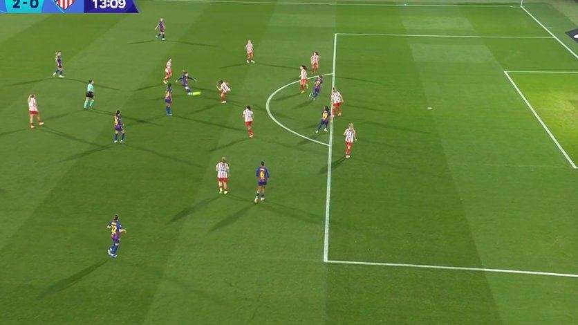 CLAUDIA PINA SCORED FROM HERE! HUGE ROCKET! 🚀