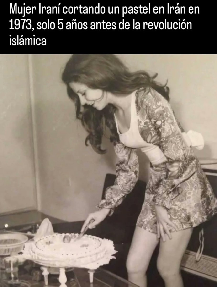 Nunca le creas a un zurdo, a un progre o a un follacabras cuando te diga que el velo islámico con que obligan a las mujeres a taparse es "cultura".

Fue una imposición. Una imposición de un régimen totalitario y terrorista.